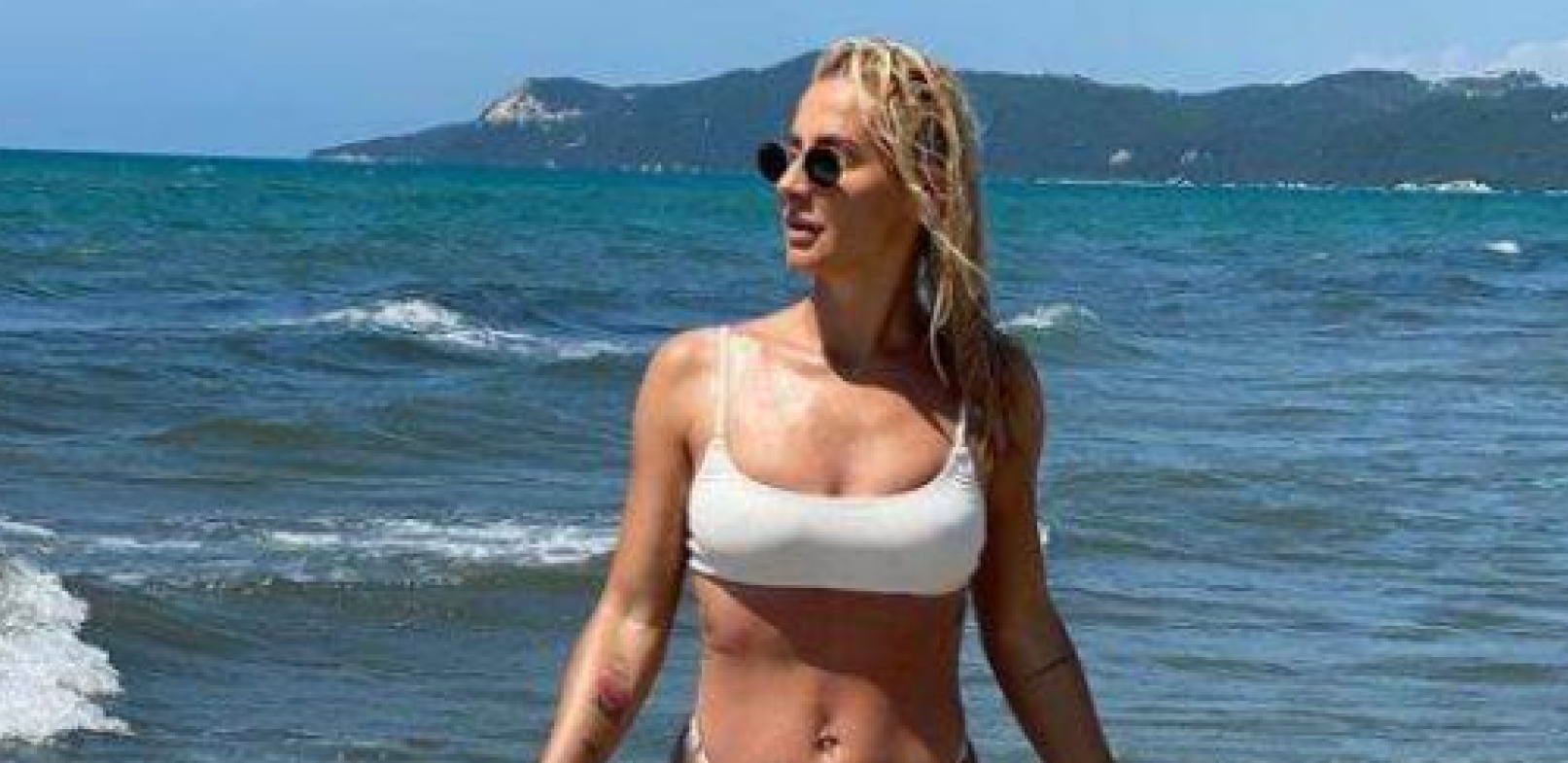 MILICA DABOVIĆ OPET KREĆE OD NULE Zarađuje 3.000 mesečno, a sin joj daje snagu da nastavi dalje
