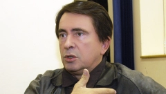LANE GUTOVIĆ SE BORI ZA ŽIVOT Glumcu se stanje naglo pogoršalo!