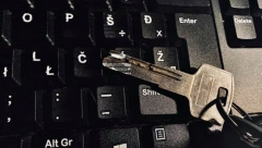 KONTROLA INTERNET SADRŽAJA IMA CILJ Interes je da Srebrenica bude genocid, a da Kosovo ne bude srpsko