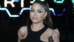 IZVAJANA ZADNJICA I MOKRO TELO! Aleksandra Mladenović nikad se*sepilnija, a jači pol nije ostao ravnodušan (FOTO)