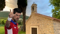 NOVAK SE ODMARA NA NEOBIČNOJ LOKACIJI! Đoković OVDE skuplja energiju pred US open, Srbi odlično poznaju ovo mesto! (FOTO)
