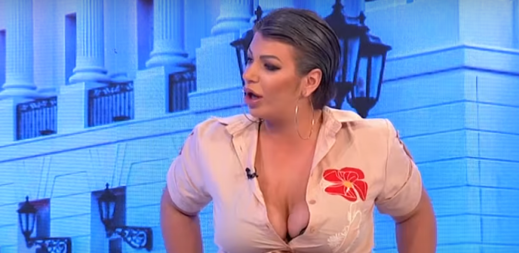 NAPUSTILA SRBIJU! Miljana Kulić spakovala kofere i zaputila se sa misterioznim muškarcem, svi se pitaju samo jedno (FOTO)