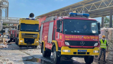 NESREĆA KOD ALEKSINCA Vatra progutala kamion na auto-putu