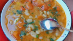 POTAPATE LI PASULJ U VODU PRE KUVANJA? Doktorka otkrila kada je on štetan po zdravlje