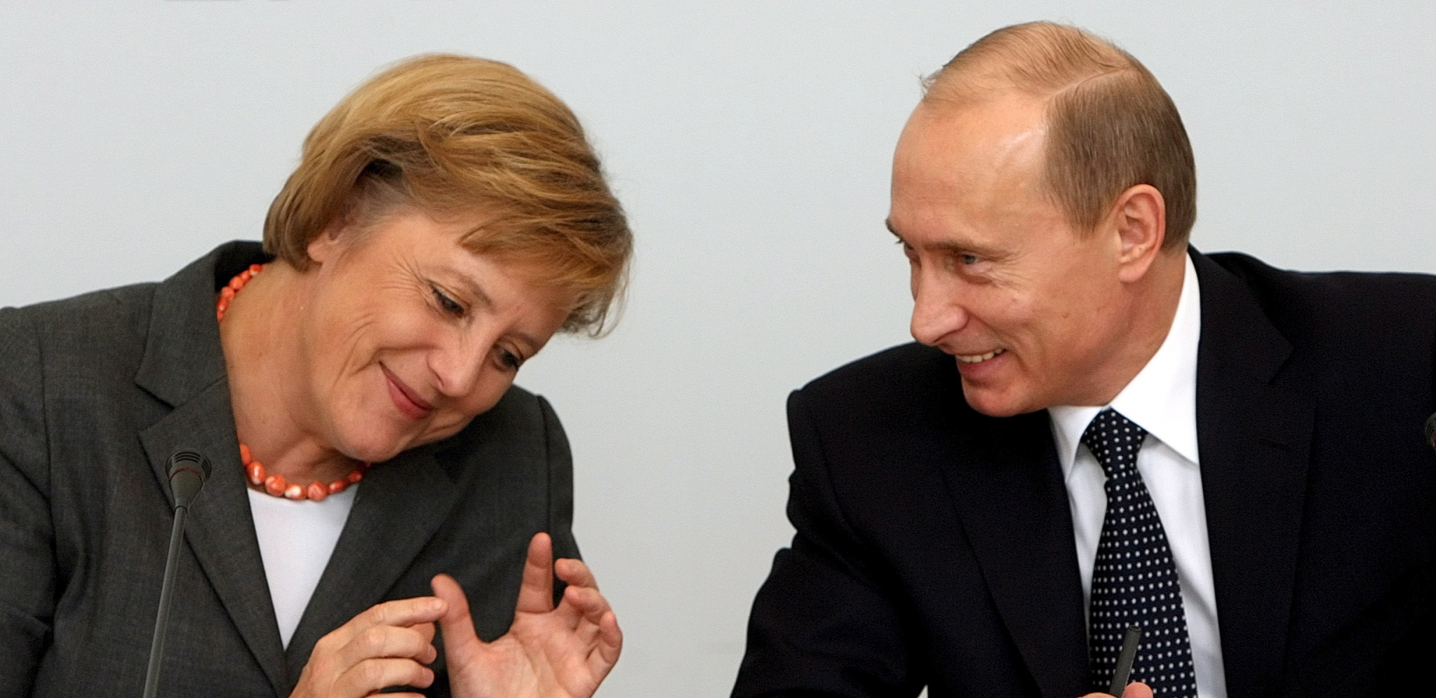 RAT U UKRAJINI "VELIKA GREŠKA" Merkel: Putin je hladan i proračunat taktičar, zapamtila sam njegovog labradora Konija