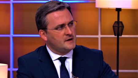 SELAKOVIĆ: Fon Kramon dosledno sprovodi antisrpsku agendu radeći u korist svojih štićenika u Prištini