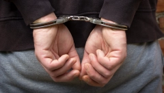 STRAVIČAN NAPAD U OBRENOVCU Starac (74) pipkao devojčicu (10) na ulici, završio sa lisicama na rukama!