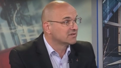 NEMAJU OBRAZA! Žuti napadaju pokojnog Tijanića, a upravo ga oni postavili na čelo RTS-a!