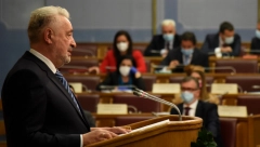 KRIVOKAPIĆ BESAN NA ABAZOVIĆA "Na delu je ustavni puč, prave koaliciju sa Milom!"