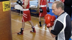 VLADIMIR PUTIN ČESTITAO NA SVETSKOM DANU BOKSA On nas uči da idemo samo napred i pobeđujemo