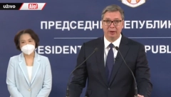 VUČIĆ SASUO GODFRIJU SVE U LICE Izvin'te gospodine američki ambasadore... Šio mi ga Đura! Ni mama im u to ne veruje! (VIDEO)