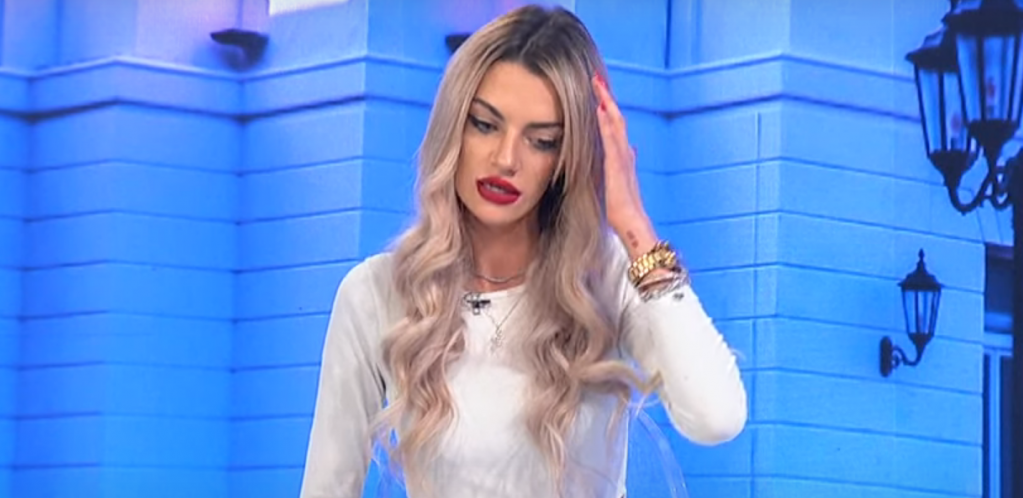 TARA OTKRILA ŠTA JOJ JE OTAC REKAO ZA VEZU SA ŠA Ubila sam samu sebe postupcima!