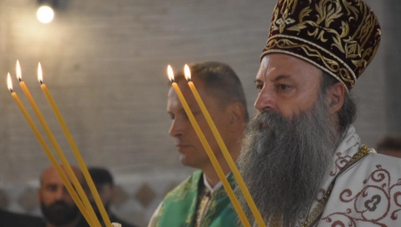 PATRIJARH PORFIRIJE POSLAO PORUKU KOJU SVI MORAJU DA ČUJU Živimo u haosu nemira, ako se izmirimo sa Bogom, postići ćemo mir