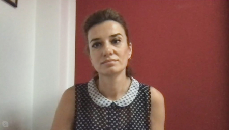 RUŠI VUČIĆA I ZABRANJUJE SRPSKU TROBOJKU U CRNOJ GORI Jovana Marović opet širi podele na društvenim mrežama