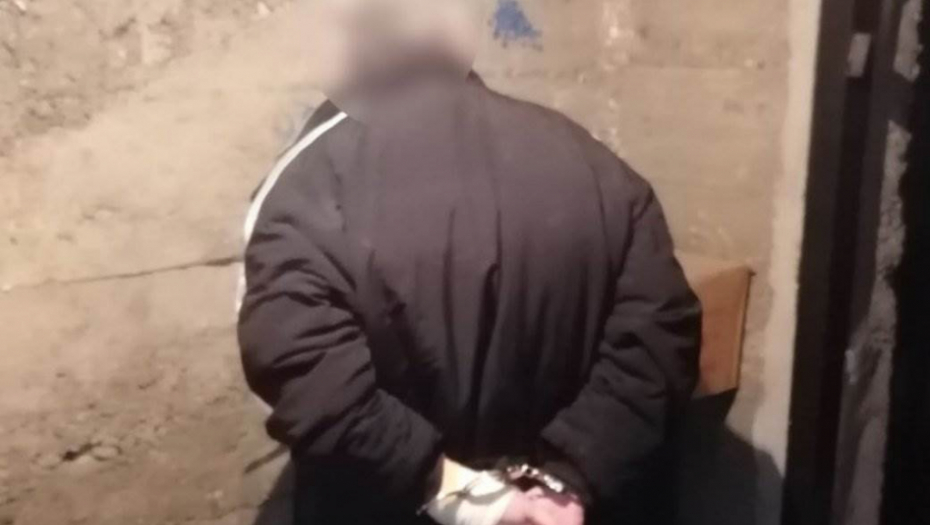 UHAPŠEN BAHATI NASILNIK IZ BEOGRADA Jezivim pretnjama plašio komšiliuk: Zaklaću vas pa zapaliti!