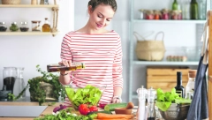 JEDETE IH BAŠ SVAKI DAN Pet grupa namirnica koje slabe imuni sistemi čine vas podložnijima na razne bolesti