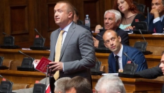 SEME OD BIKOVA, ANTIFRIZ ZA ĐAKE I PRSKANJE KOMARACA SA DEVIČANSKIH OSTRVA Bizarni načini na koje je Vojvodina opljačkana dok su vladali Bojan Pajtić i DS