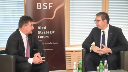 LAJČAK DANAS U BEOGRADU Razgovaraće sa predsednikom Vučićem