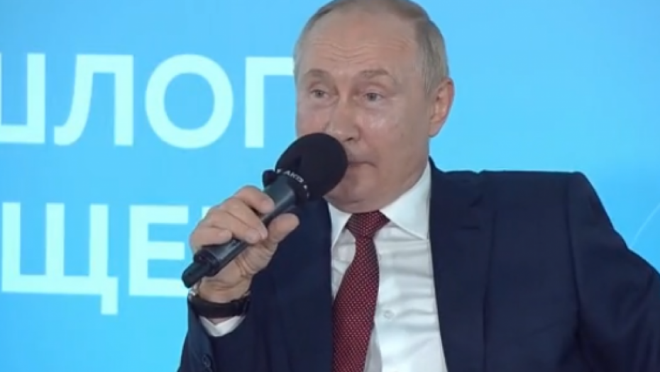Putin držao predavanje, a onda ga je dečak prekinuo i počeo da ga ispravlja! Evo šta se dogodilo nakon toga (VIDEO)