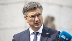 PLENKOVIĆ PRETI Hrvatska će tužiti Srbiju!