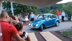ĆANA NAPRAVILA LOM NA SVADBI! Mladoženja na spektakularan način iznenadio mladu! (VIDEO)
