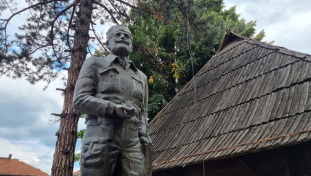 PROVALNICI, SPREMITE SE ZA ROBIJU Upali u kuću generala Draže Mihajlovića u Ivanjici, a ono što su tamo radili, javnost ostavilo u šoku (FOTO)