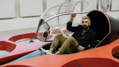 NOVU SEZONU EMISIJE „Amidži Šou“ OTVARA U LETEĆEM AUTOMOBILU? Ognjen Amidžić odgovorio na izazov i testirao patent Željka Mitrovića!