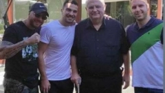 ČANAK ZA 100 EVRA NAPADA MANASTIR Novopečeni milogorac sa sinom Brana Mićunovića na Cetinju, spreman za španski građanski rat (FOTO)