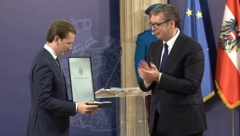 VUČIĆ I KURC Predsednik Srbije odlikovao kancelara Austrije: Dobro došao, dragi prijatelju! (VIDEO)