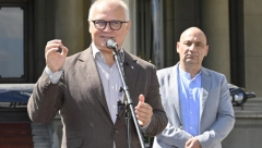 VESIĆ ISTAKAO - RADOVI PRE ROKA Završeno uređenje skvera “Milene i Gage”