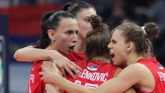 SELEKTOR TERZIĆ ODUŠEVIO Uzeo tajm aut samo da bi devojkama rekao: Vi ste meni najbolje na svetu, ko ih je*e! (VIDEO)
