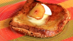 Lagani dijetalni doručak: Slatki tost sendvič s kruškama ili jabukama