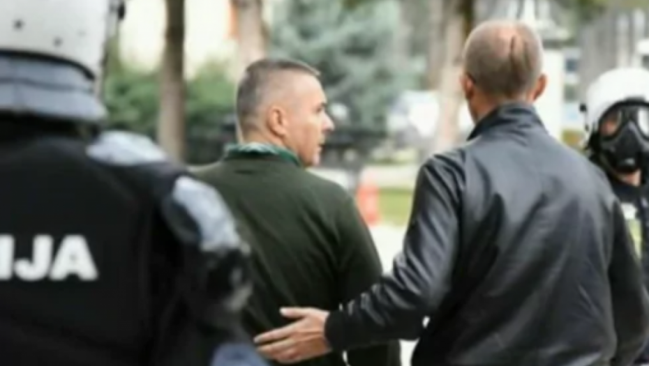 HAPŠENJE VELJOVIĆA ODRAZIĆE SE NA FORMIRANJE VLADE: Analitičari smatraju da je pad bivšeg bezbednjaka važan pomak u CG