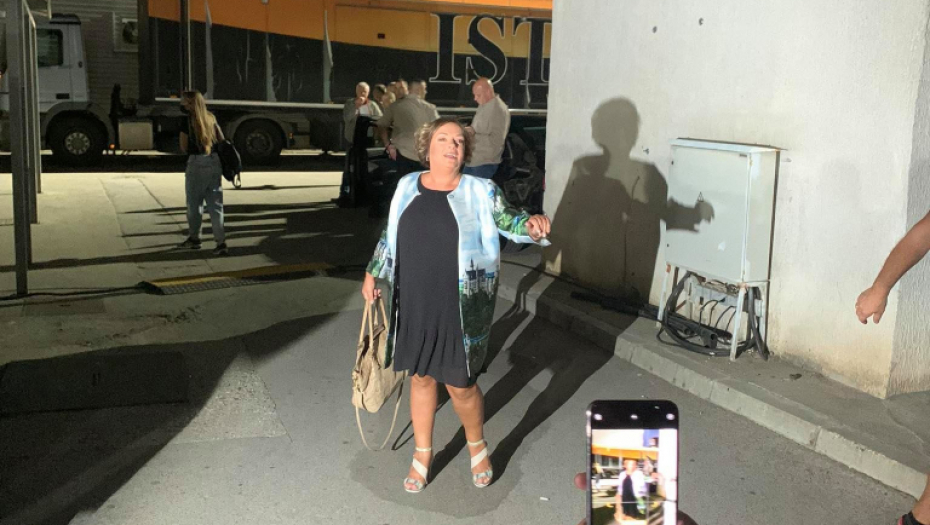 NA IZNENAĐENJE SVIH PRISUTNIH! Malo ko je očekivao baš nju, a mnogi je već poznaju! (FOTO)