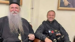 ODUŠEVIO SVE SRBE Ovo je specijalac koji se krstio pred Cetinjskim manastirom, bio je i na Košarama!