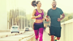 TRČANJE ZDRAVO, ALI I OPASNO Ukoliko želite sportom da poboljšate kvalitet života, neophodno je da pažljivo napravite plan treninga