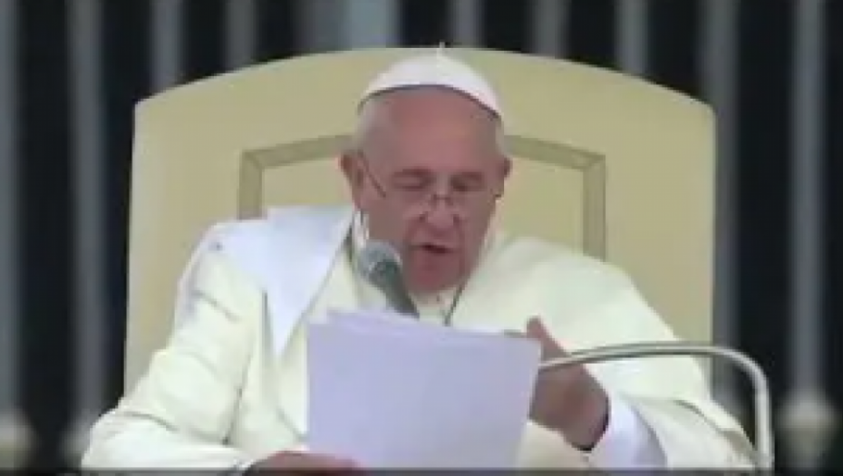 NEKA SE I ONI RASHLADE Papa Franja poslao 15.000 sladoleda zatvorenicima