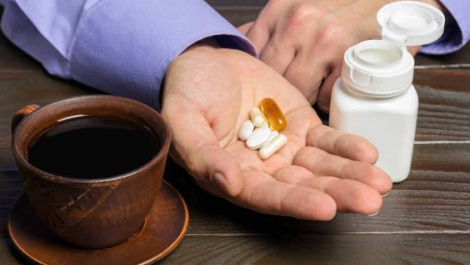 DŽABA IH PIJETE, PRAVE SAMO ŠTETU Doktor dao spisak vitamina koji se nikako ne uzimaju ujutro