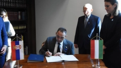 MINISTAR VULIN Srbija nikad neće i ne može da postane parking za migrante! (FOTO)
