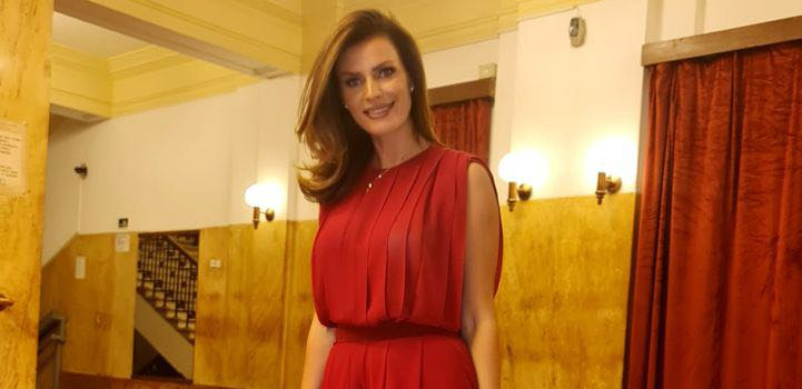 VODITELJKA ŠOKIRALA POJAVOM Svi je upoređuju sa kraljicom Leticijom, Maja oduševila elegancijom!