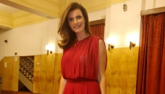 VODITELJKA ŠOKIRALA POJAVOM Svi je upoređuju sa kraljicom Leticijom, Maja oduševila elegancijom!