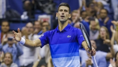 SCENE KOJE SU OBIŠLE SVET Amerika na nogama zbog Đokovića, jedan transparent se posebno izdvojio (FOTO/VIDEO)