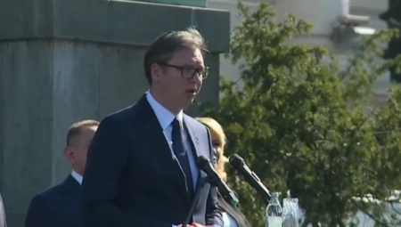 OFICIRI, VI STE SNAGA NAŠE ZEMLJE Vučić objavio snimak: Nema ničeg važnijeg nego čuvati svoj narod! (VIDEO)