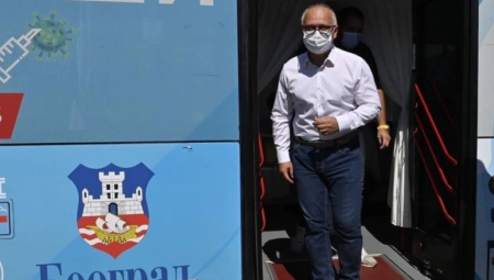 GORAN VESIĆ: Trecom dozom biće vakcinisan stohiljaditi Beograđanin