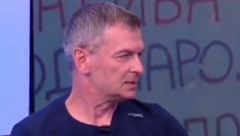ĆUTA OPAUČIO PO JEREMIĆU Javno me lepe i blate, a privatno mi se dive! Nije mi bitno šta misli o meni!