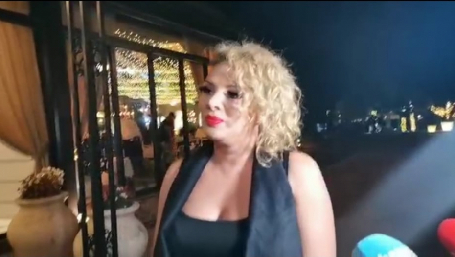 MENJA PROFESIJU? Biljana Sečivanović zapocinje biznis sa malinama, pevanje bataljuje!
