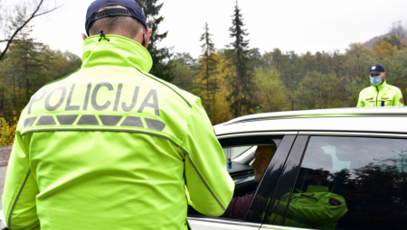 SRBIN UHAPŠEN U SLOVENIJI Taksista ilegalno prevozio Ruse!