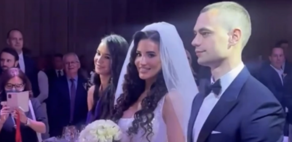 ČOLA PEVA NA VENČANJU TERZINOG SINA Mladenci obožavaju ovu njegovu pesmu! (VIDEO)