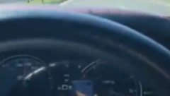 ISKLJUČEN ZBOG PREBRZE VOŽNJE! U tri navrata znatno prekoračio brzinu, vozio bez tablica i bio u alkoholisanom stanju