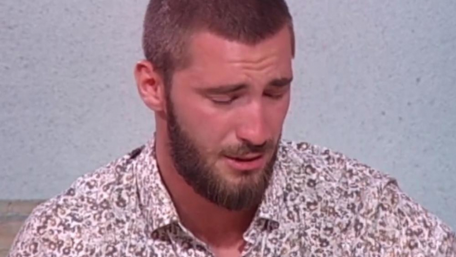 TVOJA MAJKA NE MOŽE DA PROĐE KROZ BAR! Zadrugar brutalno ponizio Ajdarpašića, Mensur izgovorio jezive pretnje cimeru!